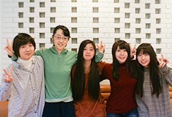 札幌市立大学 デザイン学部　森さん、德永さん、中神さん、仁藤さん、金子さん